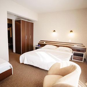 Pokój rodzinny typu standard z łóżkiem king-size
